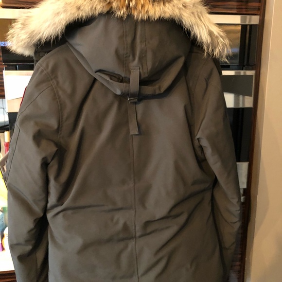 Canada Goose Montebello Parka (women’s) - Picture 2 of 6